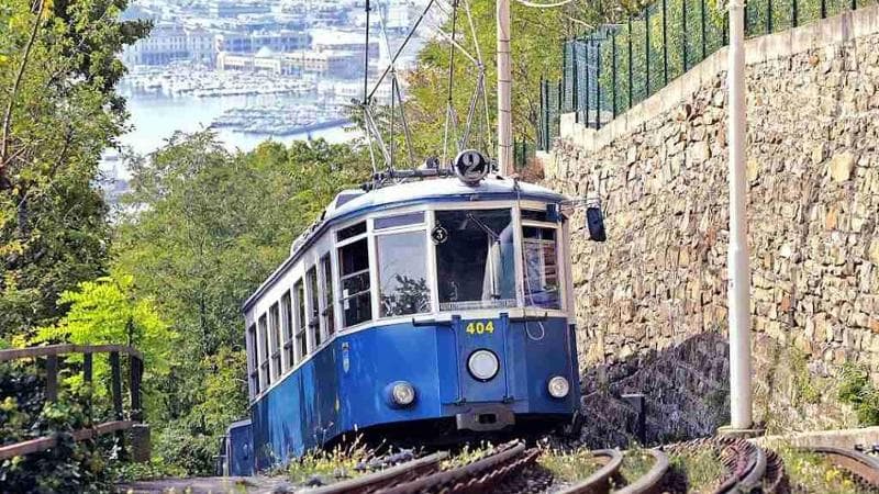 Tram di Opicina: un viaggio panoramico tra storia e natura